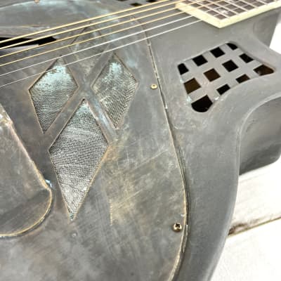 Royall Resonators Trifecta Distressed Relic Brass Finish Brass 14 Fret Cutaway Tricone Guitar image 12