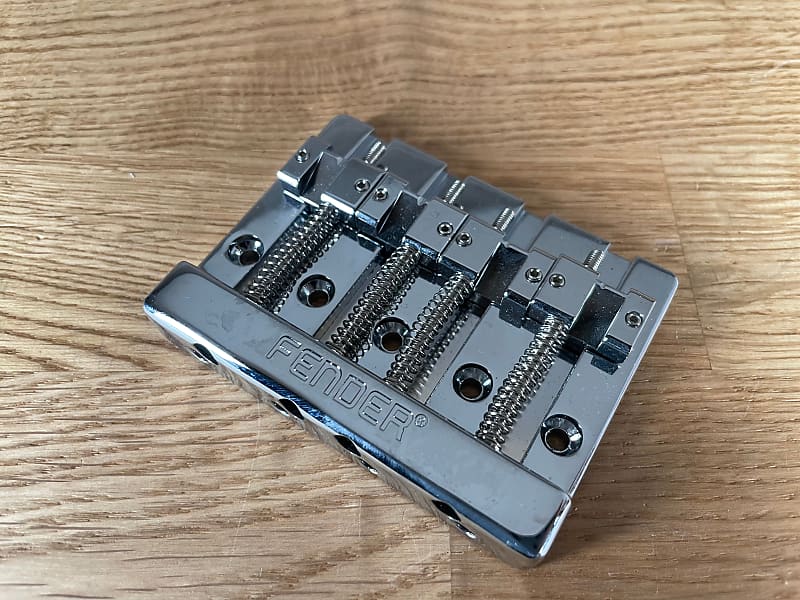 Fender HiMass 4-String Bass Bridge