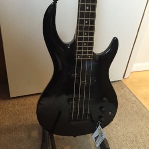 Alvarez Electric Bass with brand New Padded Gig Bag and 2 sets of Stainless Steel Strings image 4
