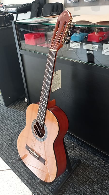 EKO Vibra 75 NATURAL 3/4 CLASSICAL GUITAR