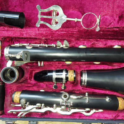 Jupiter CC-60 Carnegie Edition XL clarinet with case. Very good condition image 5