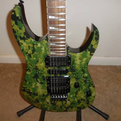 Ibanez RG 350 DX  GP4 unknown green camo  excellent condition w/bag image 2