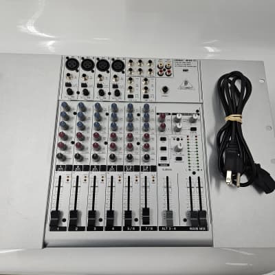 Behringer Eurorack UB1204FX-Pro 12-Input 2/2-Bus Mixer