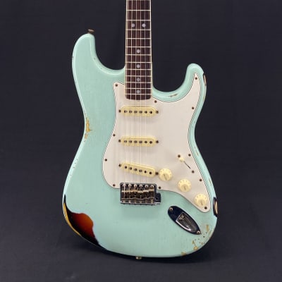 Fender Custom Shop Limited Edition 1967 Strat Heavy Relic in Aged Surf Green over 3-Tone Sunburst image 3