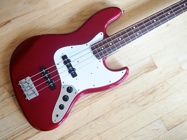 2006 Fender Jazz Bass Vintage '62 RI Bass Guitar JB62 Japan