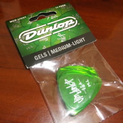 Dunlop Gel Guitar Picks (12) - MEDIUM LIGHT, 486PML