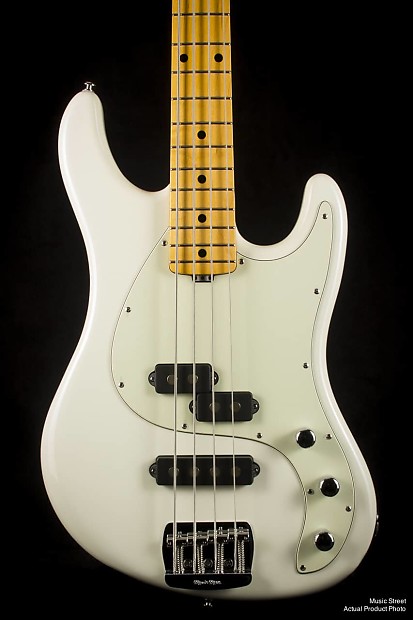 MUSICMAN Caprice Bass（Ivoly White） 2016 Ernie Ball Music Man Caprice Bass 4 String 2016 Ivory White