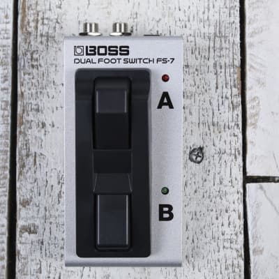 Boss FS-7 Dual Foot Switch Bundle with Hosa STP-201 Insert Boss FS-7 Dual Foot Switch Bundle with Hosa STP-201 Insert
