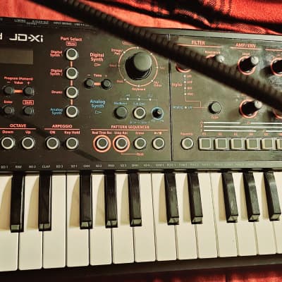 Roland JD-Xi 37-Key Analog/Digital Crossover Synthesizer 2015 - Present - Black image 3