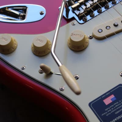 FENDER American Vintage II '61 Stratocaster, Fiesta Red HARDCASE, 3, 59 KG American Vintage II '61 Stratocaster, Fiesta Red HARDCASE, 3, 58 KG image 6