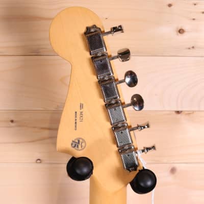 Fender Noventa Jazzmaster Electric Guitar - Maple Fingerboard, Fiesta Red image 13