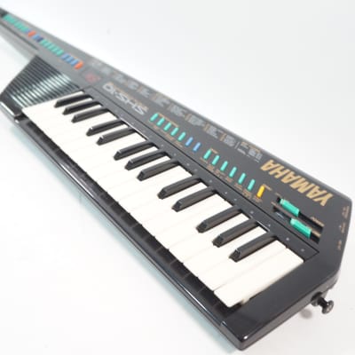 Immagine YAMAHA SHS-10B BLACK FM Synthesizer Keyboard SHS10 Shoulder Keyboard Keytar - 5