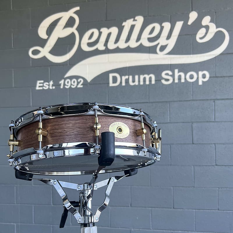 Noble & Cooley Walnut Series 3x14" Snare Drum w/Beato Case Reverb