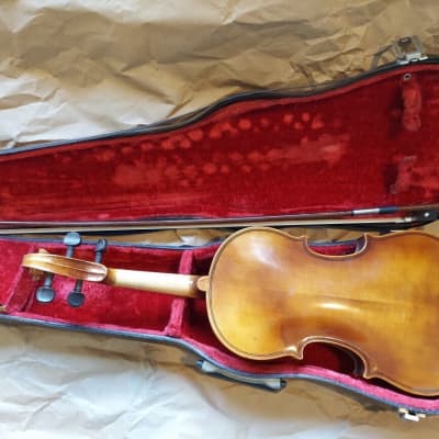 Japan Stradivarius size 4/4 full-size violin, Very Good Condition, case & bow image 2