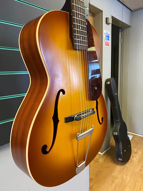 エピフォン　マスタービルド　センチュリーオリンピック ピックアップ搭載】Epiphone / Masterbilt Century Olympic/USED