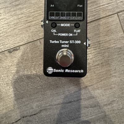 ギター Sonic Research ST-300 mini STROBE TUNER Amazon.co.jp: Sonic Research ST-300 Mini Stompbox Strobe