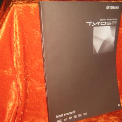 Yamaha Tyros 2 Keyboard Manual French Version W/ Data List and Disc