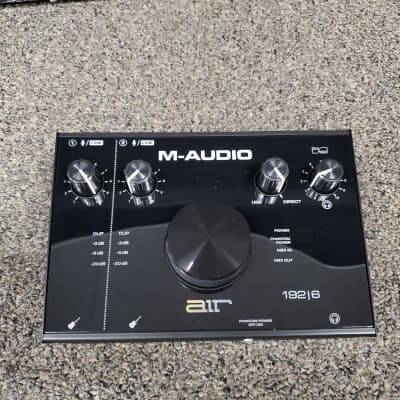 M-Audio RMD AIR 192 x 6 - Carte son studio USB-C 4 entrées