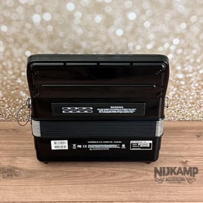 Roland FR-1XB BK V-Accordion 2022 Black image 5