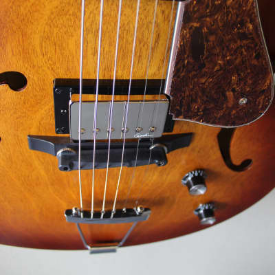 Brand New Godin 5th Avenue CW Kingpin II Hollowbody Electric Guitar - Cognac Burst image 5