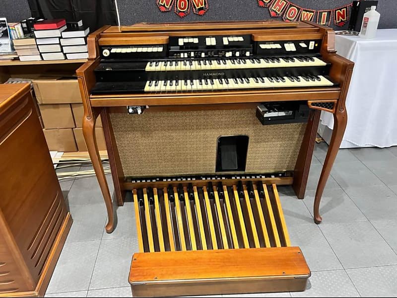 Hammond Organ w/ Premium Built-In Speakers, 25-Note Pedalboard, and Bench! image 1