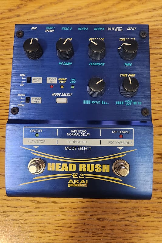 Akai E2 Headrush Delay/Looper | Reverb