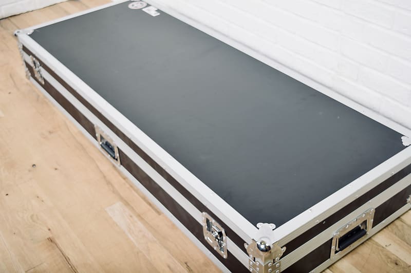 Road Runner KKRR88W 88 key keyboard case in excellent Reverb UK