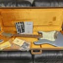 Fender Custom Shop '60 Reissue Stratocaster Relic 2006 Ice Metallic Blue