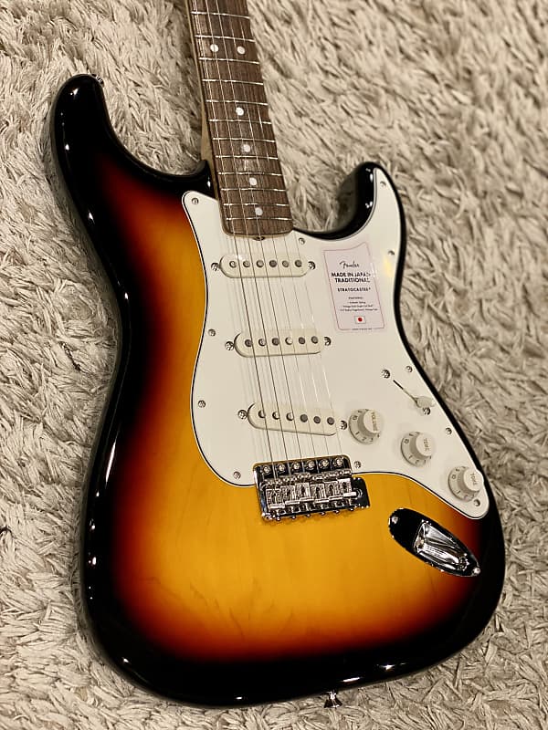 Fender Japan Traditional II Late 60s Stratocaster with Rosewood FB