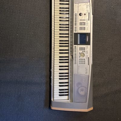 Yamaha DGX505 88-Key Electronic Piano Keyboard