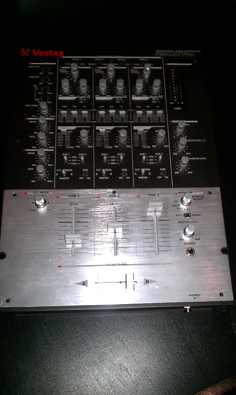 Vestax PMC-37 Pro DJ mixer