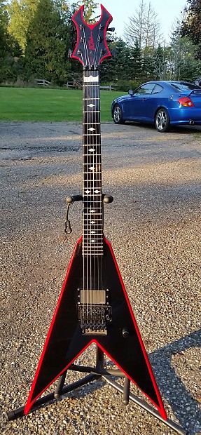 BC Rich Pat O'Brien BC Rich Icon JR. V Black red bevels w
