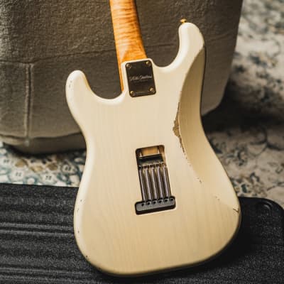 Xotic USA California Classic XSC-2 SSH Medium Aging-White