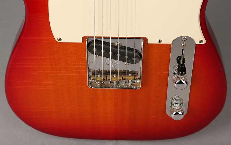 Fender Chambered Spruce Top '52 American Vintage Telecaster