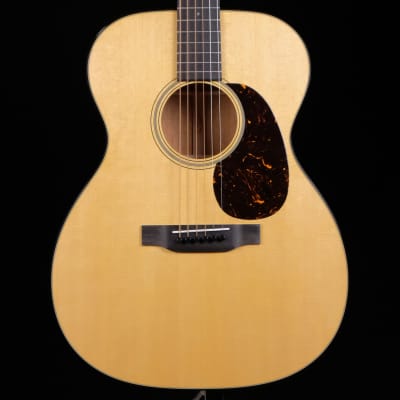 Martin 00-18 Acoustic Guitar - Natural for sale