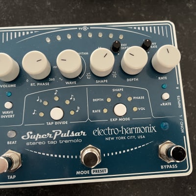 Boss TR-2 Tremolo with Keeley Mod Teal | Reverb UK