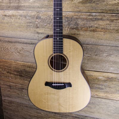 Taylor 517e Builder's Edition-Natural Top image 1