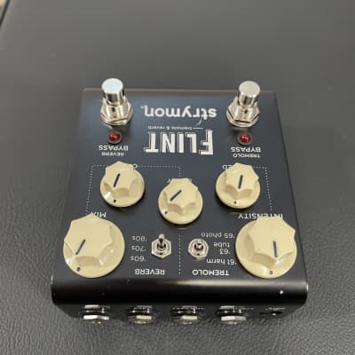 Strymon Flint V1 2021 Tremolo and Reverb NEAR MINT | Reverb