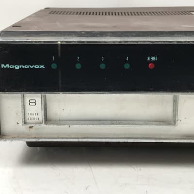 Magnavox 8 Track Player/AM-FM Stereo Receiver image 2