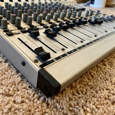 Behringer Eurorack MX1804X Mixer Silver | Reverb