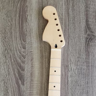 Tilt back discount strat neck