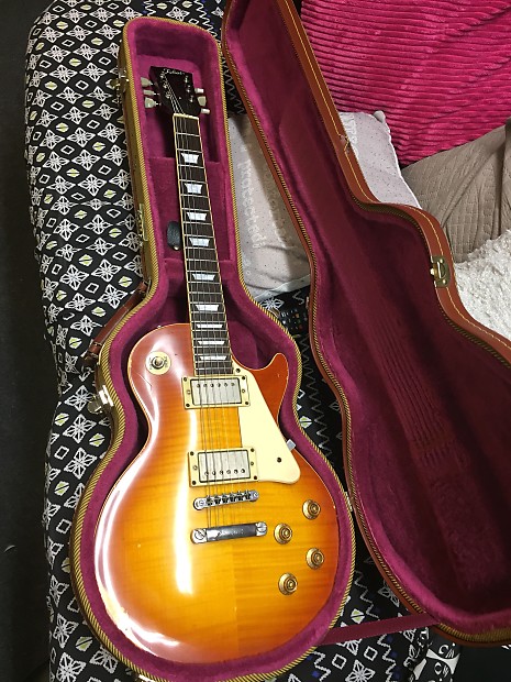 Tokai relic top