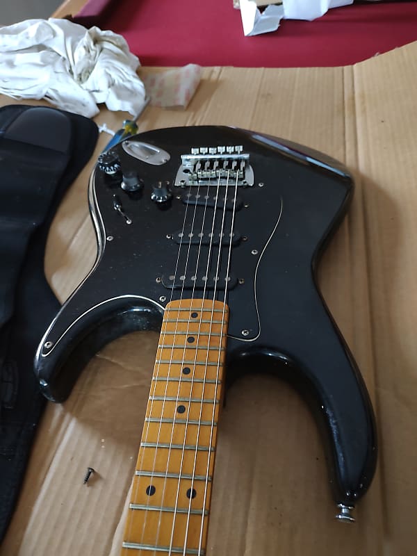 Unknown MIJ guitar!!??? Stratocaster style 1980s!? - Black image 1