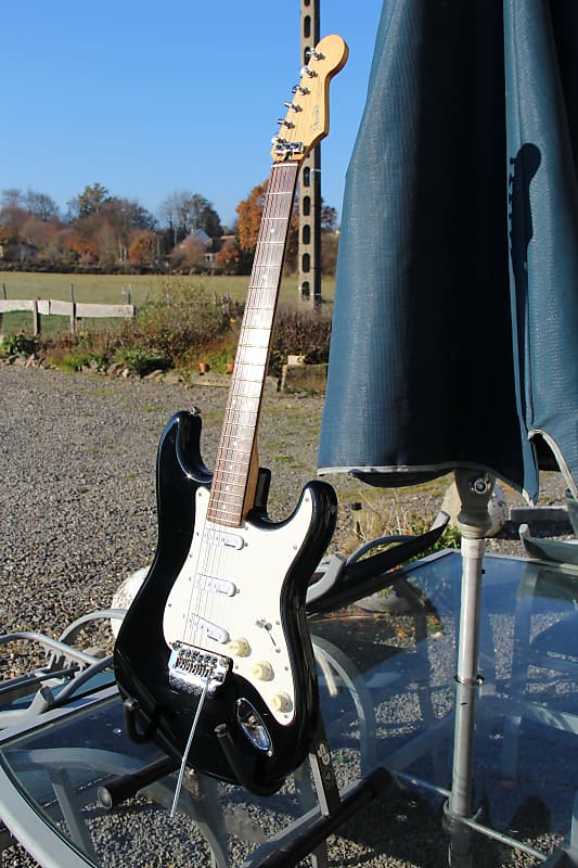 Fender Contemporary Series Stratocaster SSS 1985 A serial image 1