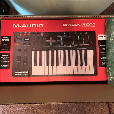 M-Audio Oxygen Pro 25 MIDI Keyboard Controller 2020 - Present - Black