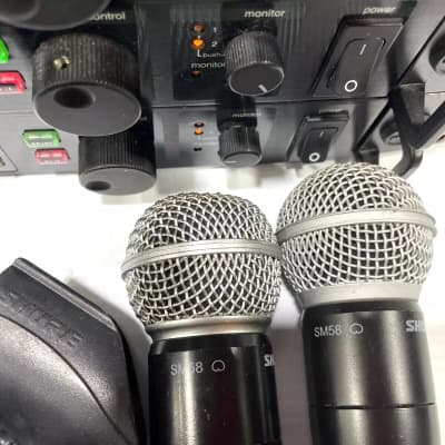 Shure UR4D Dual G1 Wireless Receiver W/ (2)UR2 Handheld Transmitters #2422 (One) image 3