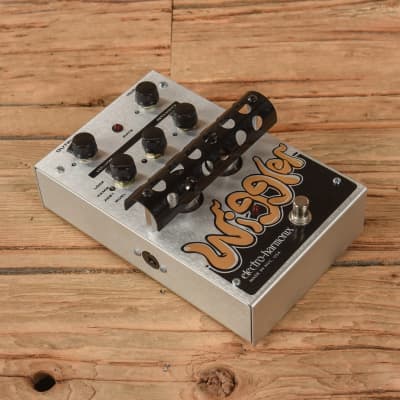 Electro-Harmonix Wiggler Tube Vibrato / Tremolo Pedal | Reverb