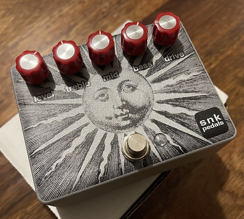 SNK pedals CMOSludge Sunn Beta Distortion Preamp Reverb