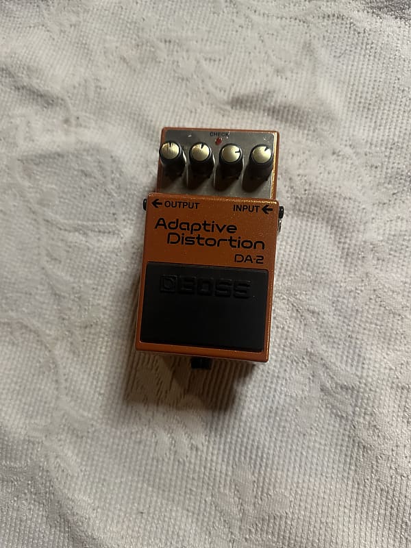 Boss DA-2 Adaptive Distortion