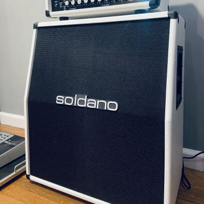 Soldano SLO 30 Custom Head and 2x12 Cabinet 2022 - White image 3